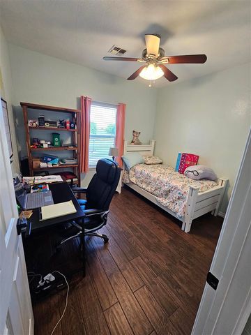 14259 NE Mountain View Rd, Elgin, OK 73538