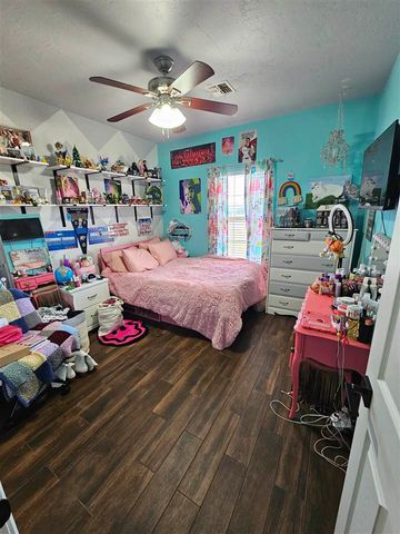 14259 NE Mountain View Rd, Elgin, OK 73538