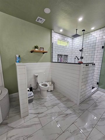 14259 NE Mountain View Rd, Elgin, OK 73538