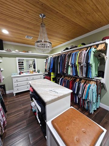 14259 NE Mountain View Rd, Elgin, OK 73538