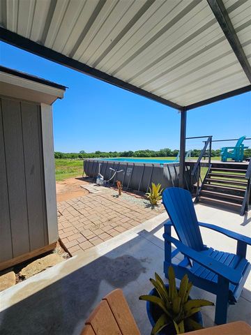14259 NE Mountain View Rd, Elgin, OK 73538