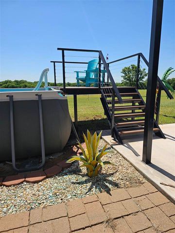 14259 NE Mountain View Rd, Elgin, OK 73538
