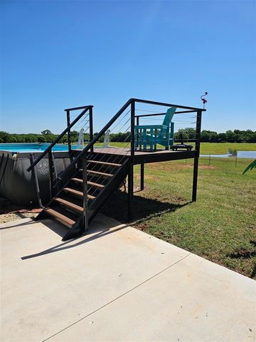 14259 NE Mountain View Rd, Elgin, OK 73538