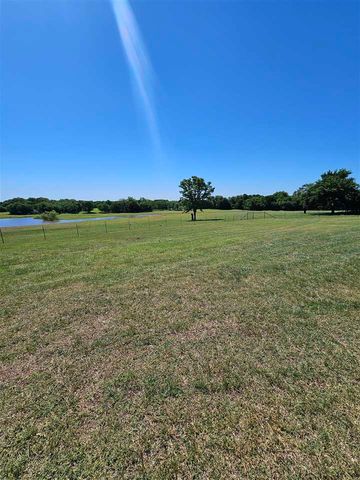 14259 NE Mountain View Rd, Elgin, OK 73538
