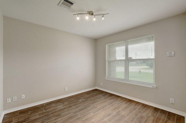 100 Pimlico, Kyle, TX 78640