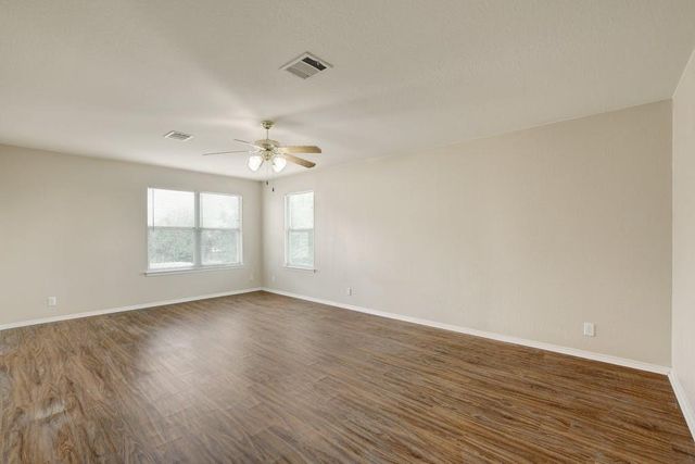 100 Pimlico, Kyle, TX 78640