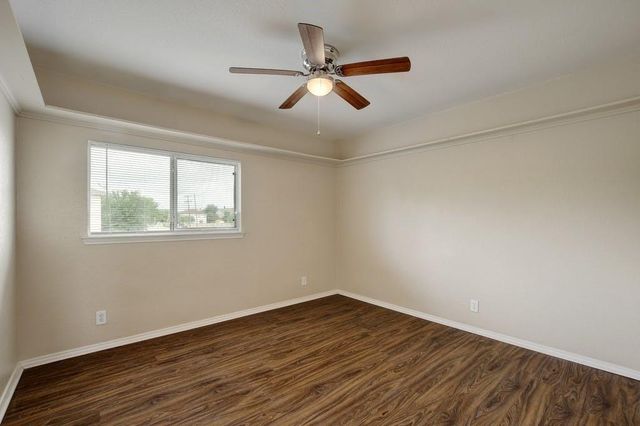 100 Pimlico, Kyle, TX 78640