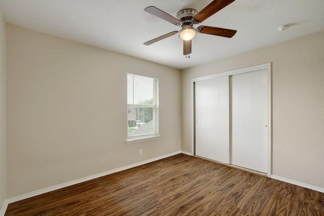 100 Pimlico, Kyle, TX 78640