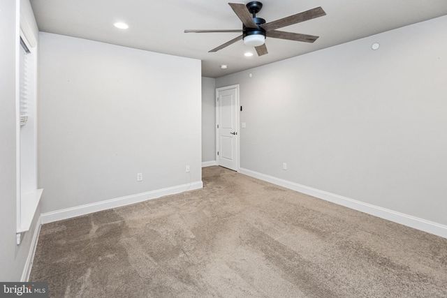 38 LACEY, Ivyland, PA 18974