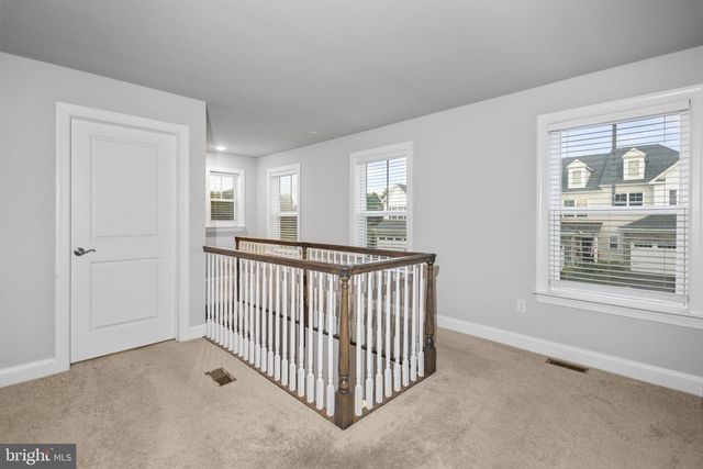 38 LACEY, Ivyland, PA 18974