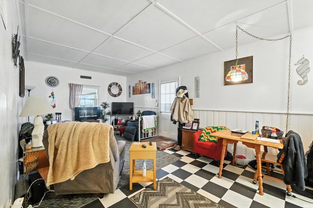 513 S Wayne Street, Angola, IN 46703