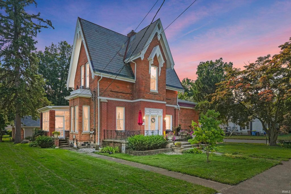 513 S Wayne Street, Angola, IN 46703