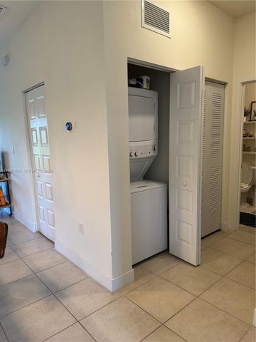 7925 NW 104th Ave 24, Doral, FL 33178