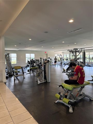 7925 NW 104th Ave 24, Doral, FL 33178