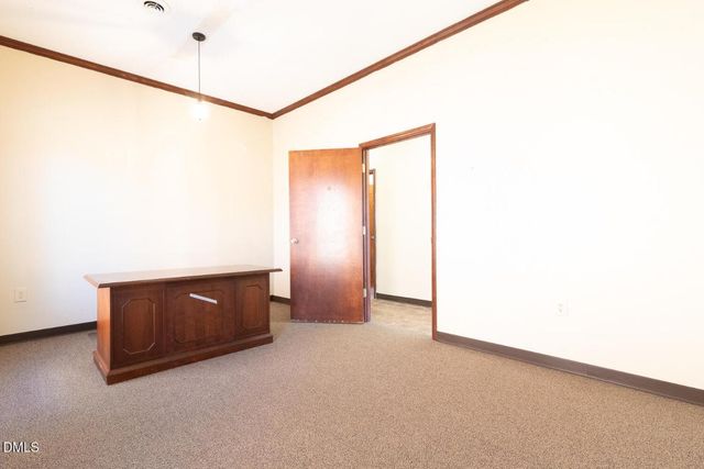 2006 Maple Avenue, Burlington, NC 27215