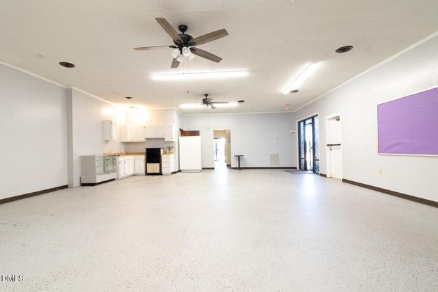 2006 Maple Avenue, Burlington, NC 27215