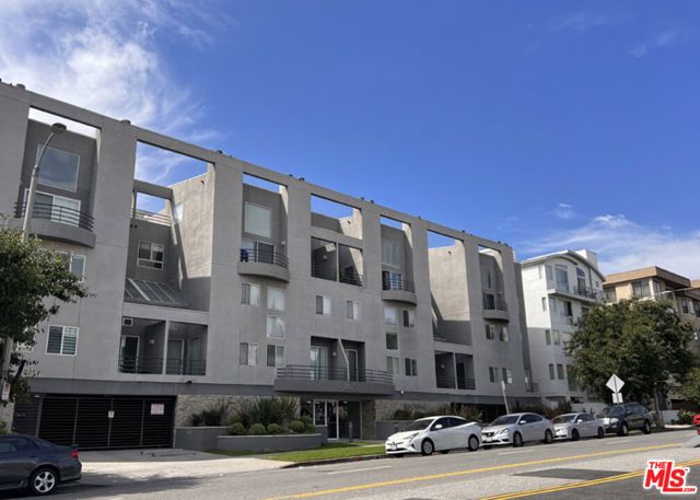 1617 S Beverly Glen Boulevard 303, Los Angeles, CA 90024
