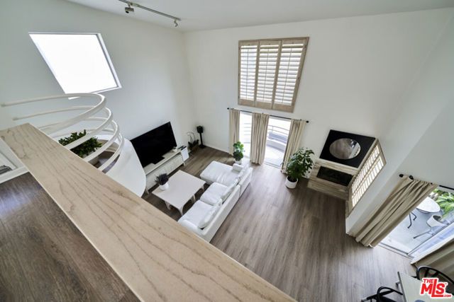 1617 S Beverly Glen Boulevard 303, Los Angeles, CA 90024