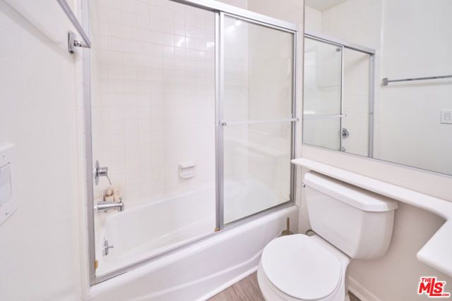 1617 S Beverly Glen Boulevard 303, Los Angeles, CA 90024