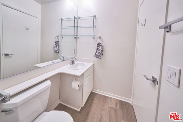 1617 S Beverly Glen Boulevard 303, Los Angeles, CA 90024
