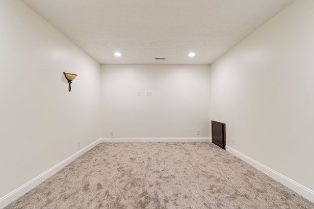 6512 Buzzard Creek Rd, Cedar Hill, TN 37032