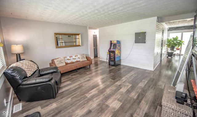 1208 S 500 W, New Palestine, IN 46163