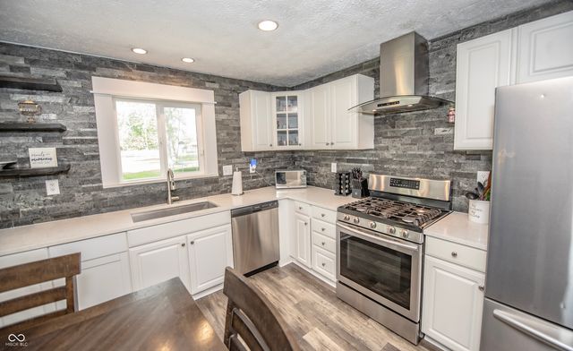 1208 S 500 W, New Palestine, IN 46163