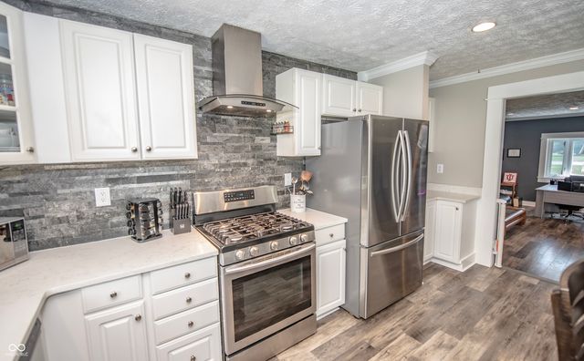 1208 S 500 W, New Palestine, IN 46163