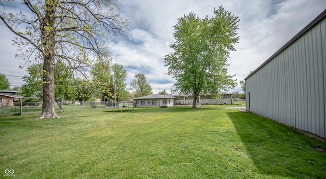 1208 S 500 W, New Palestine, IN 46163