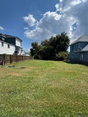 6423 Arts Street, New Orleans, LA 70122