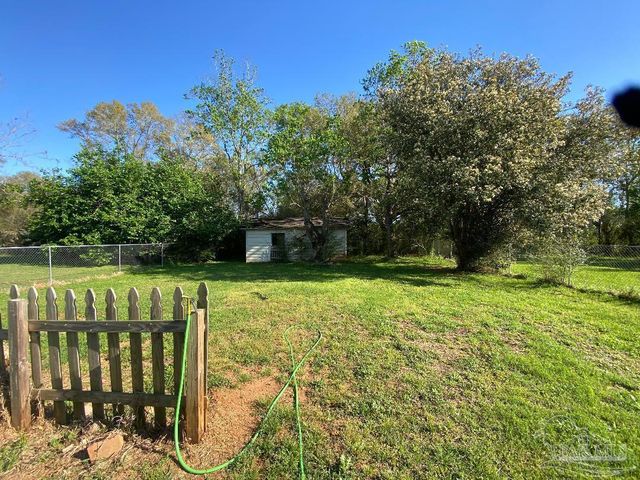 1007 Woodbury Pl, Cantonment, FL 32533