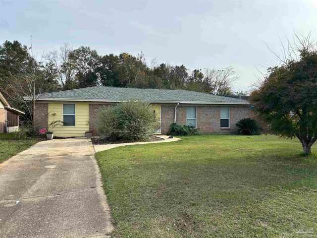 1007 Woodbury Pl, Cantonment, FL 32533