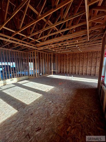 661 Glacier Ave, Shelley, ID 83274