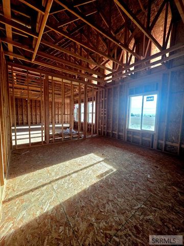 661 Glacier Ave, Shelley, ID 83274