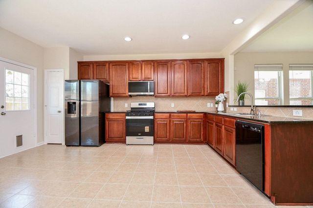 13013 Ferry Cove Lane, Pearland, TX 77584