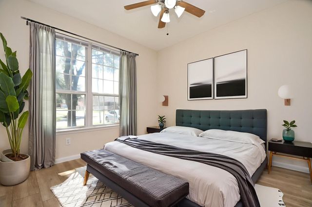 13013 Ferry Cove Lane, Pearland, TX 77584