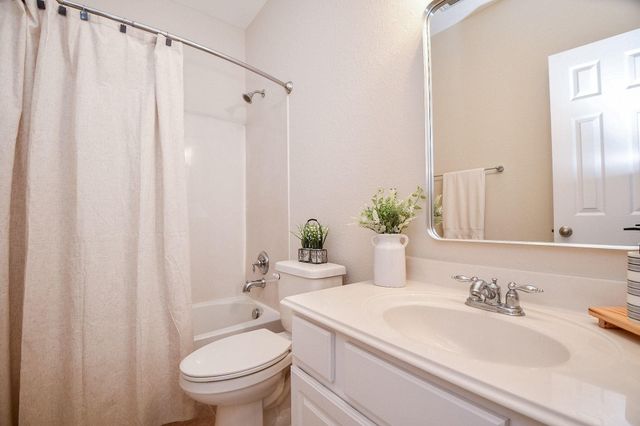 13013 Ferry Cove Lane, Pearland, TX 77584