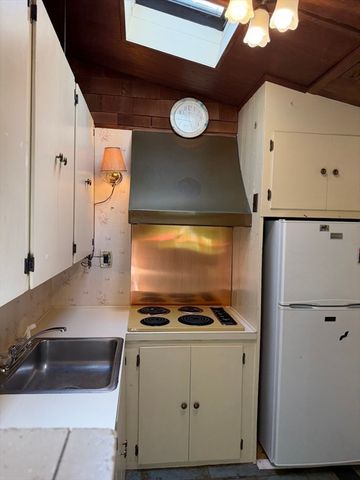 217BB Tickle Rd, Westport, MA 02790