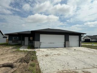 9002 E Forbes Cir., Bel Aire, KS 67226