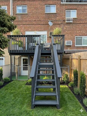 4216 E Tremont Avenue, Bronx, NY 10465