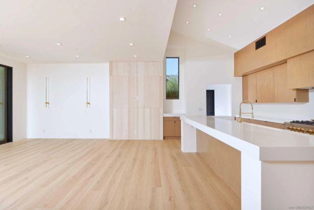 2157 Harbour Heights Road, San Diego, CA 92109
