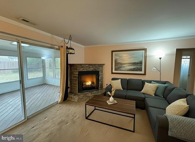 46 HYDRANGEA RD, Levittown, PA 19056