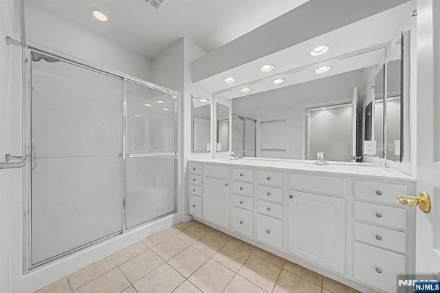 10301 Warrens Way, Wanaque, NJ 07465
