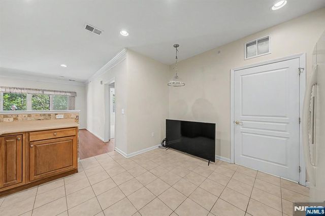 10301 Warrens Way, Wanaque, NJ 07465