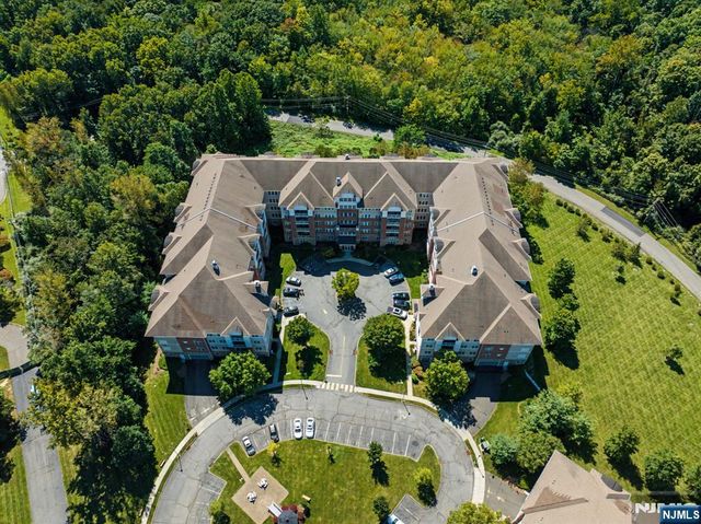 10301 Warrens Way, Wanaque, NJ 07465