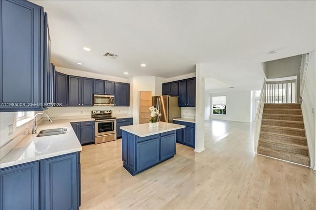 4202 Bahia Isle Cir, Wellington, FL 33449