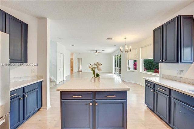 4202 Bahia Isle Cir, Wellington, FL 33449