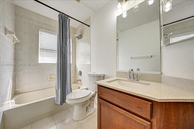 4202 Bahia Isle Cir, Wellington, FL 33449