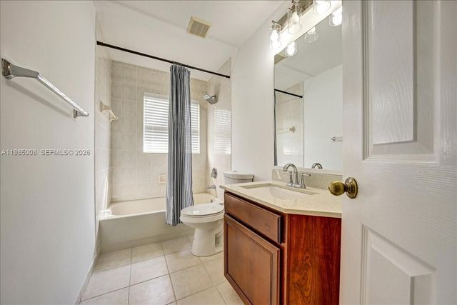 4202 Bahia Isle Cir, Wellington, FL 33449
