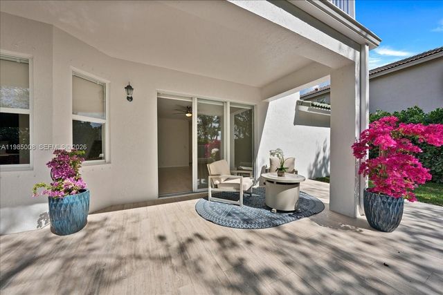 4202 Bahia Isle Cir, Wellington, FL 33449